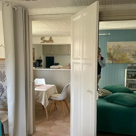 Au Bord Du Ciel Magnifique à