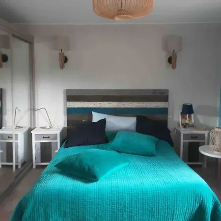 Au Bord Du Ciel Magnifique à