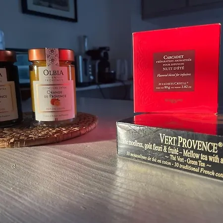 Au Bord Du Ciel Magnifique à *