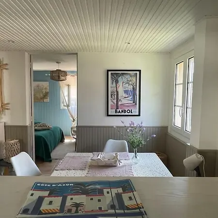 Au Bord Du Ciel Magnifique à Appartamento Bandol