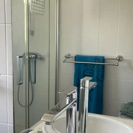 Au Bord Du Ciel Magnifique à